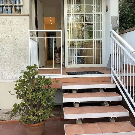 Mondello Casa Mare Lilly * パレルモ