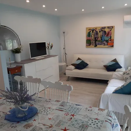 Mondello Casa Mare Lilly 別荘 *