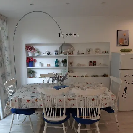 Mondello Casa Mare Lilly 別荘