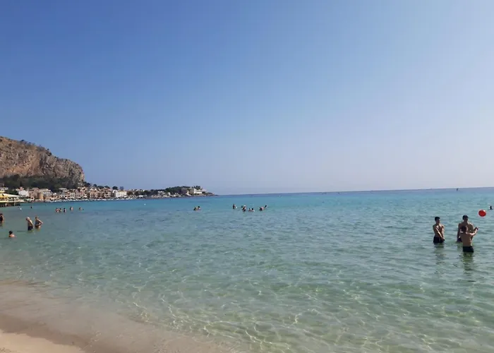 Сasa de vacaciones Mondello Casa Mare Lilly *